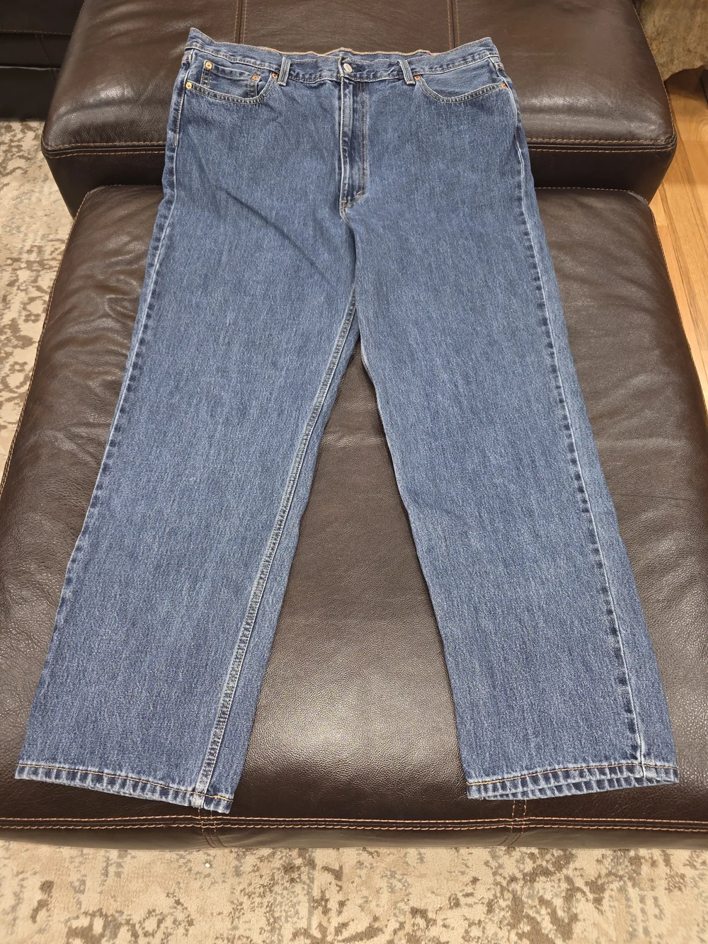 Levi's Relaxed Fit Tapered Leg Men's Jeans in Medium Blue Wash 42/34